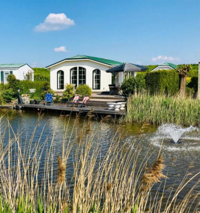 De Parel van Zeeland met jacuzzi en sauna